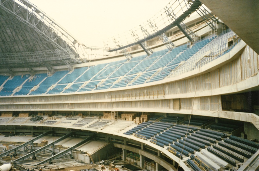 Stadium seating and retractable roof during construction